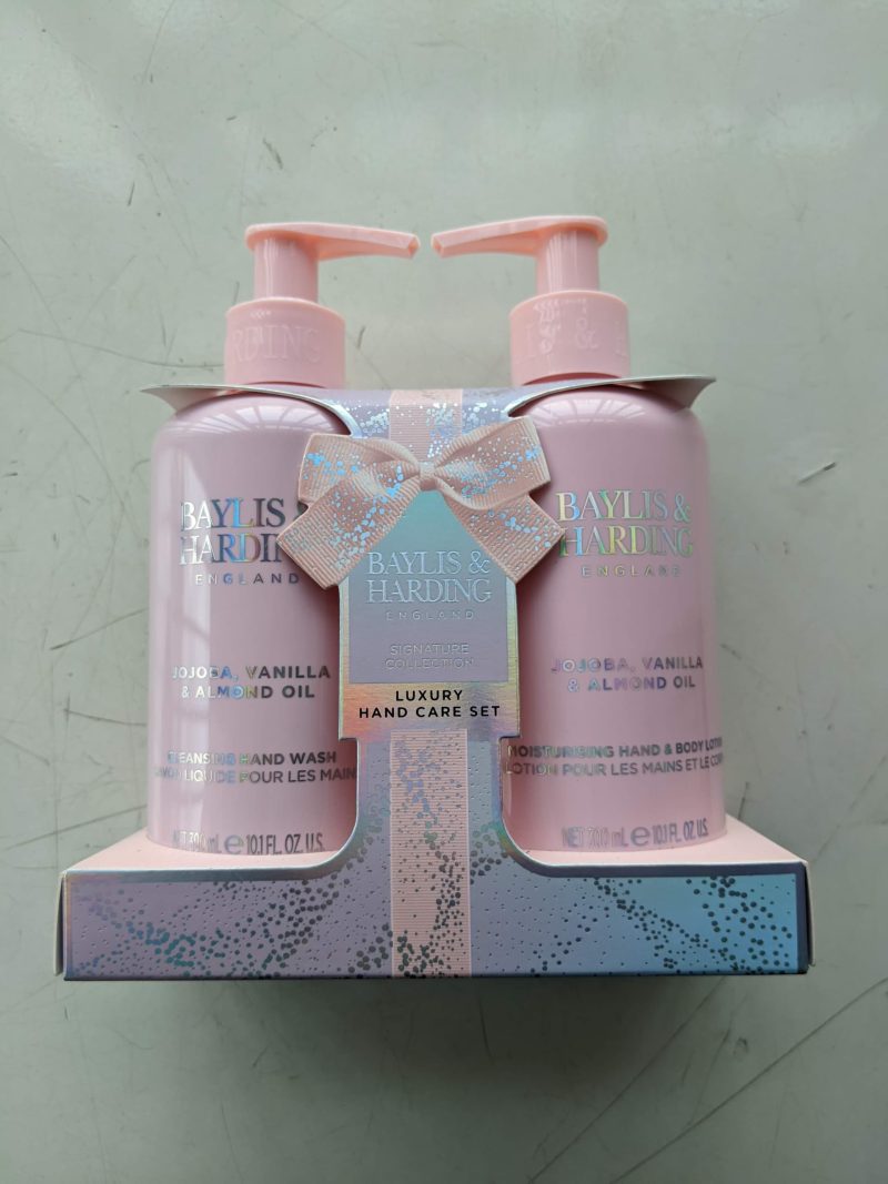 Baylis and Harding Luxury hand care set